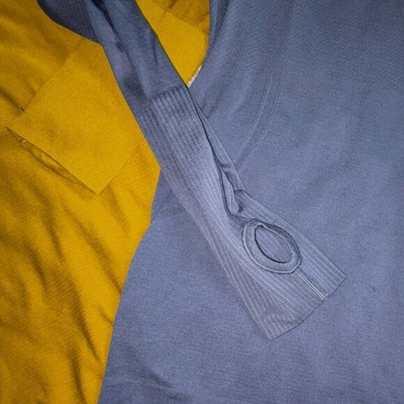 Unbranded Womens Athletic Long Sleeve Athletic Shirts (2 Pc)-Small-GUC - Picture 4 of 8